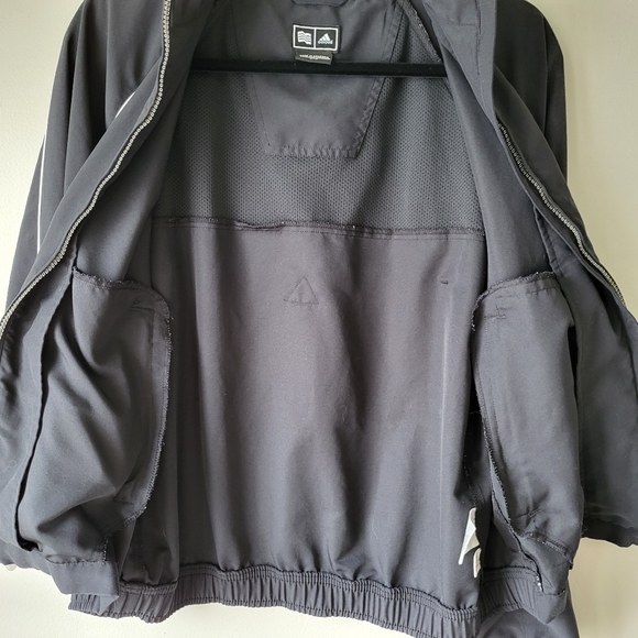 Adidas Climaproof athleisure black zip up lightweight jacket.  Size S - Picture 3 of 13